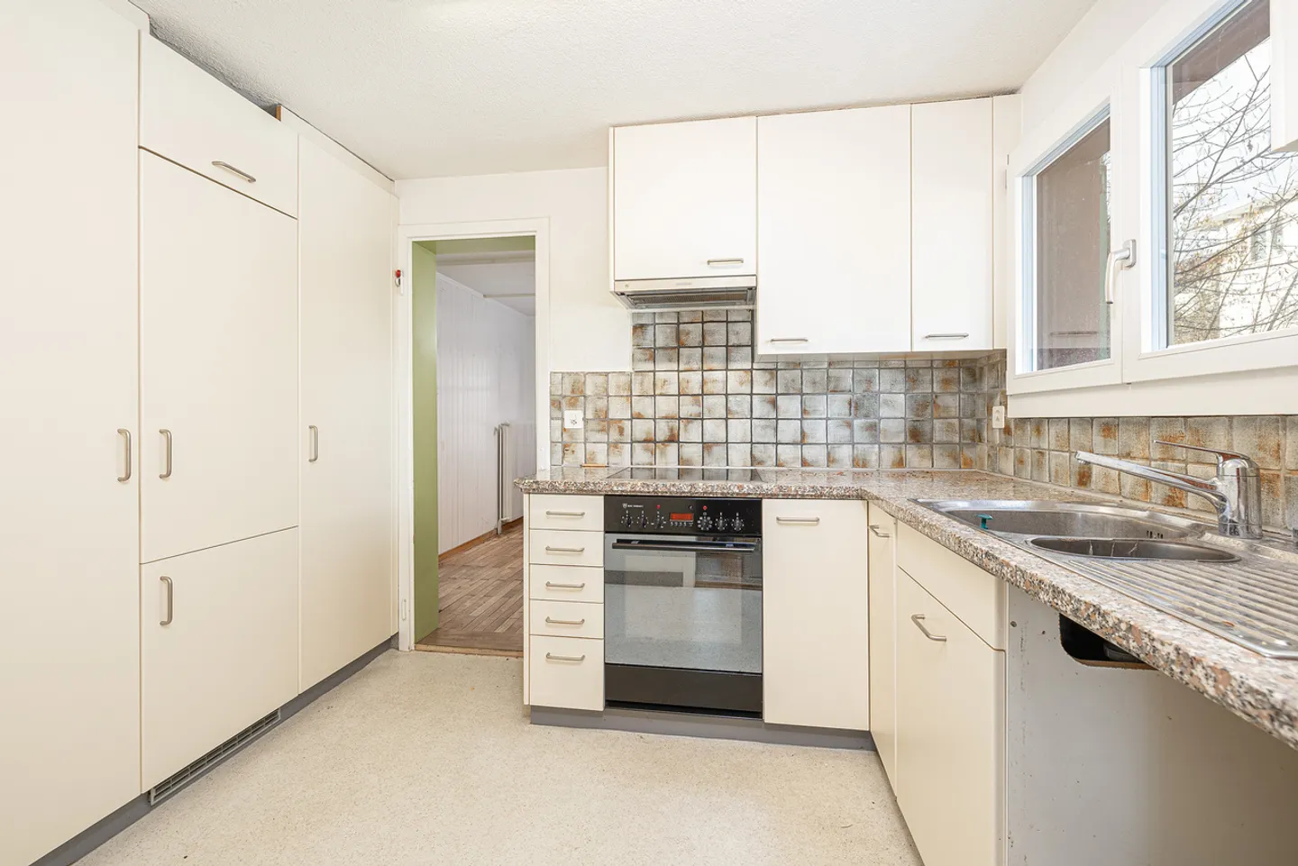 Dreamlike panoramic location with development potential - Photo 6 of 12