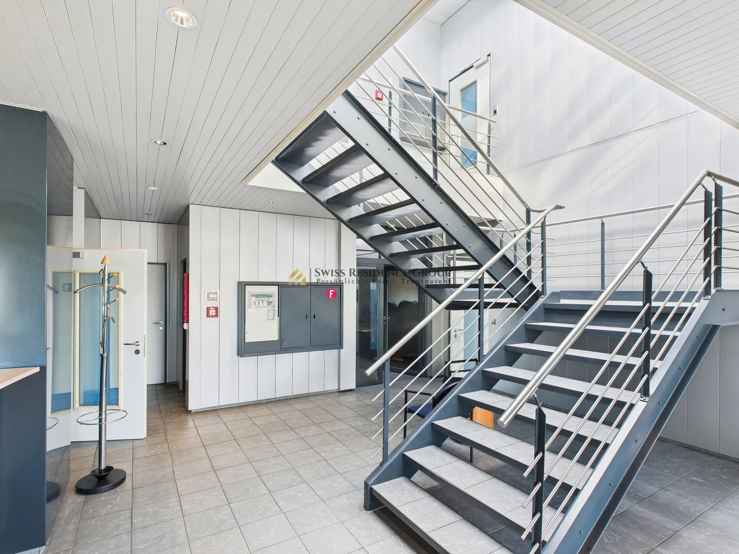 Office - Production & Industrial Building in Prime Location for Rent - Photo 25 of 40