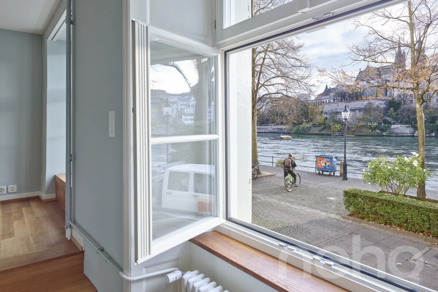 Living on the Rhine with a unique view of Basel Minster - Photo 5 of 11