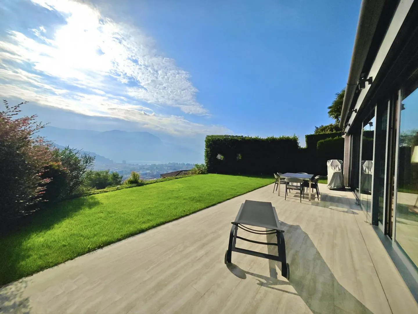 Lugano: 4.5-room apartment with terrace and garden overlooking the lake - Photo 1 of 24