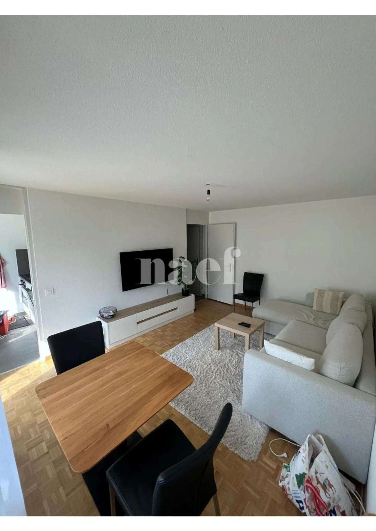 Appartement Charmant avec Balcon - Photo 2 sur 8
