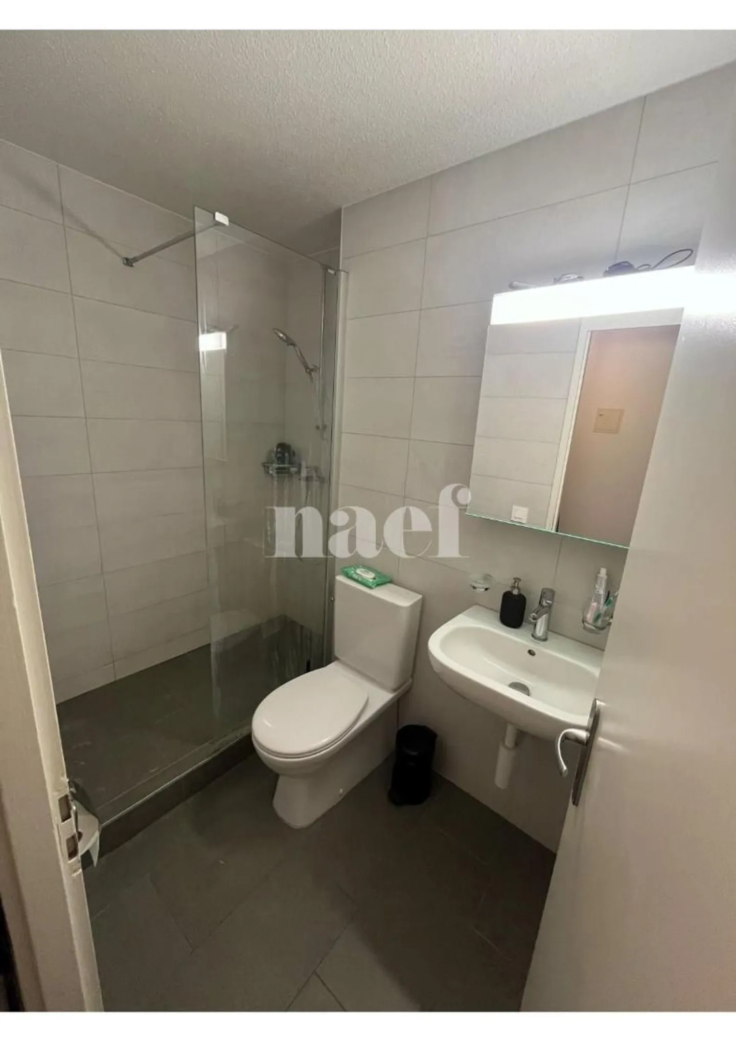 Appartement Charmant avec Balcon - Photo 6 sur 8