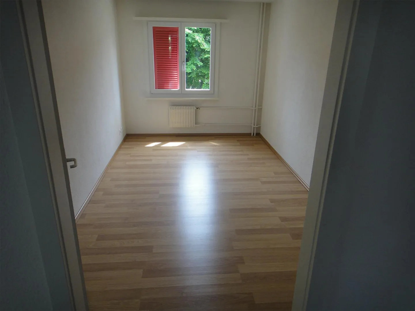 Appartement 4 pièces comme neuf avec balcon - Photo 9 sur 11