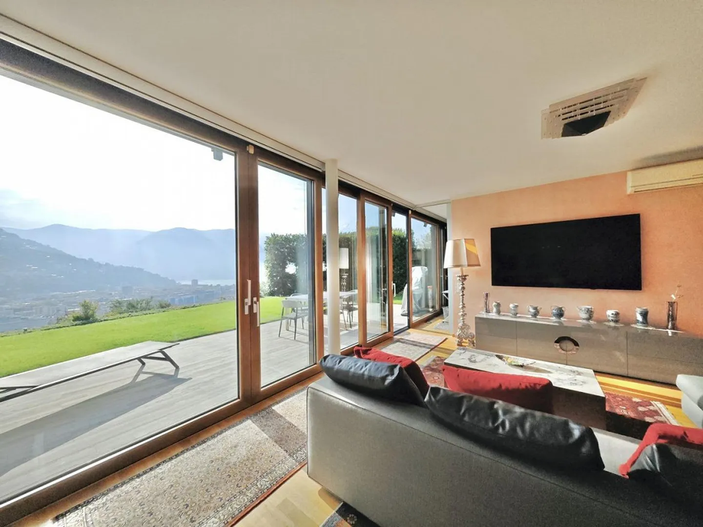 Lugano: 4.5-room apartment with terrace and garden overlooking the lake - Photo 11 of 24