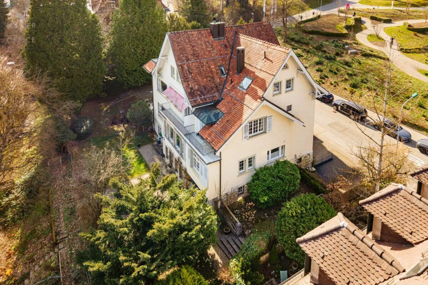Villa représentative de style Art Nouveau (avec 4 appartements) dans un emplacement privilégié sur Rosenberg - Photo 4 sur 13