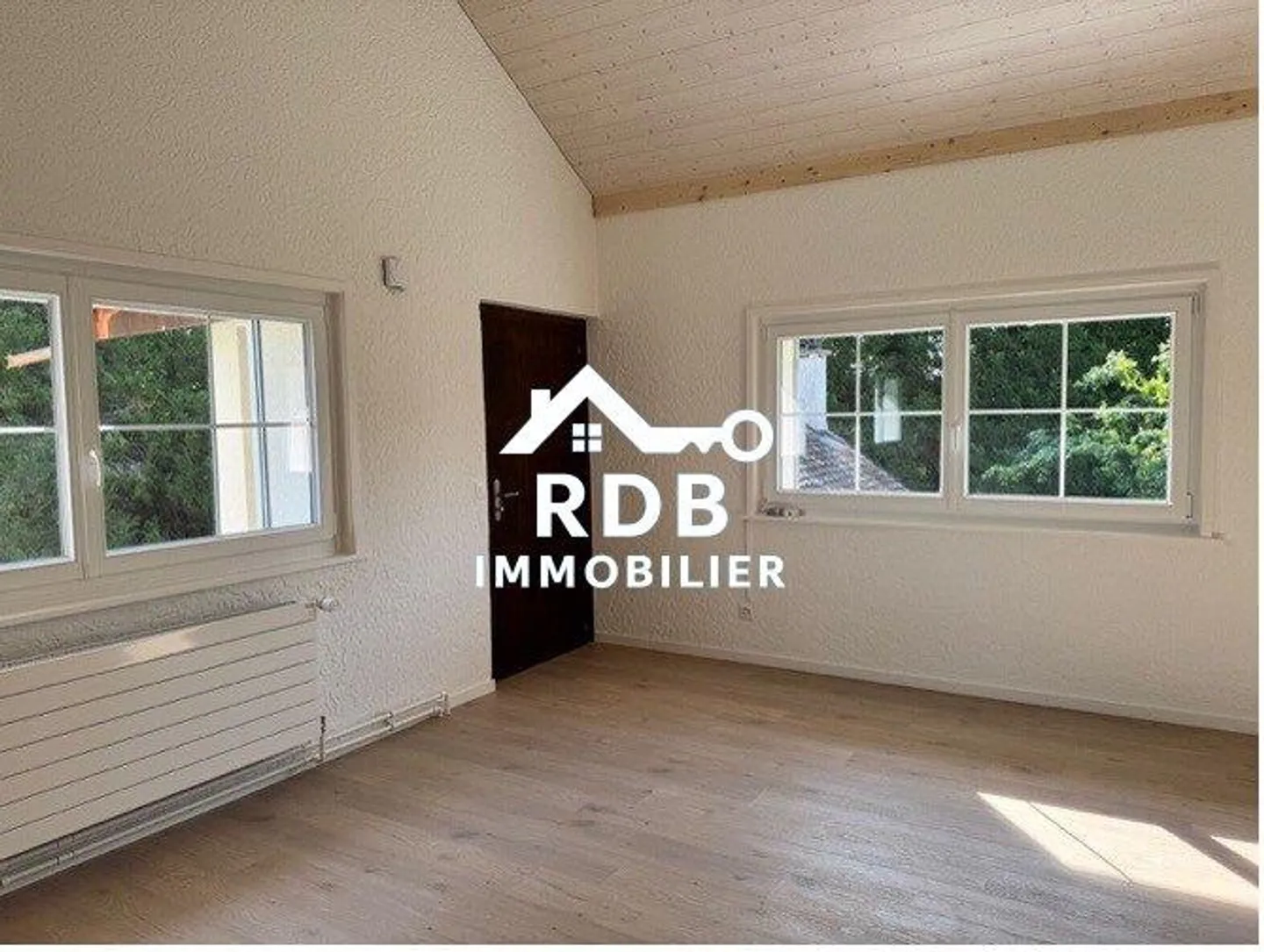 RAVISSANT DUPLEX 3.5 PIÈCES RÉNOVÉ EN 2025, AU CUR DE LA NATURE - Photo 3 sur 13