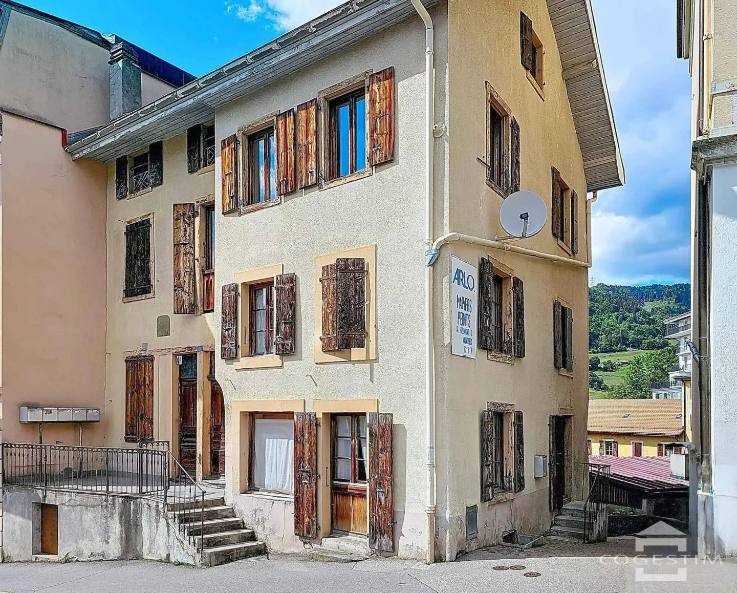 Wohngebäude - Foto 3 von 8