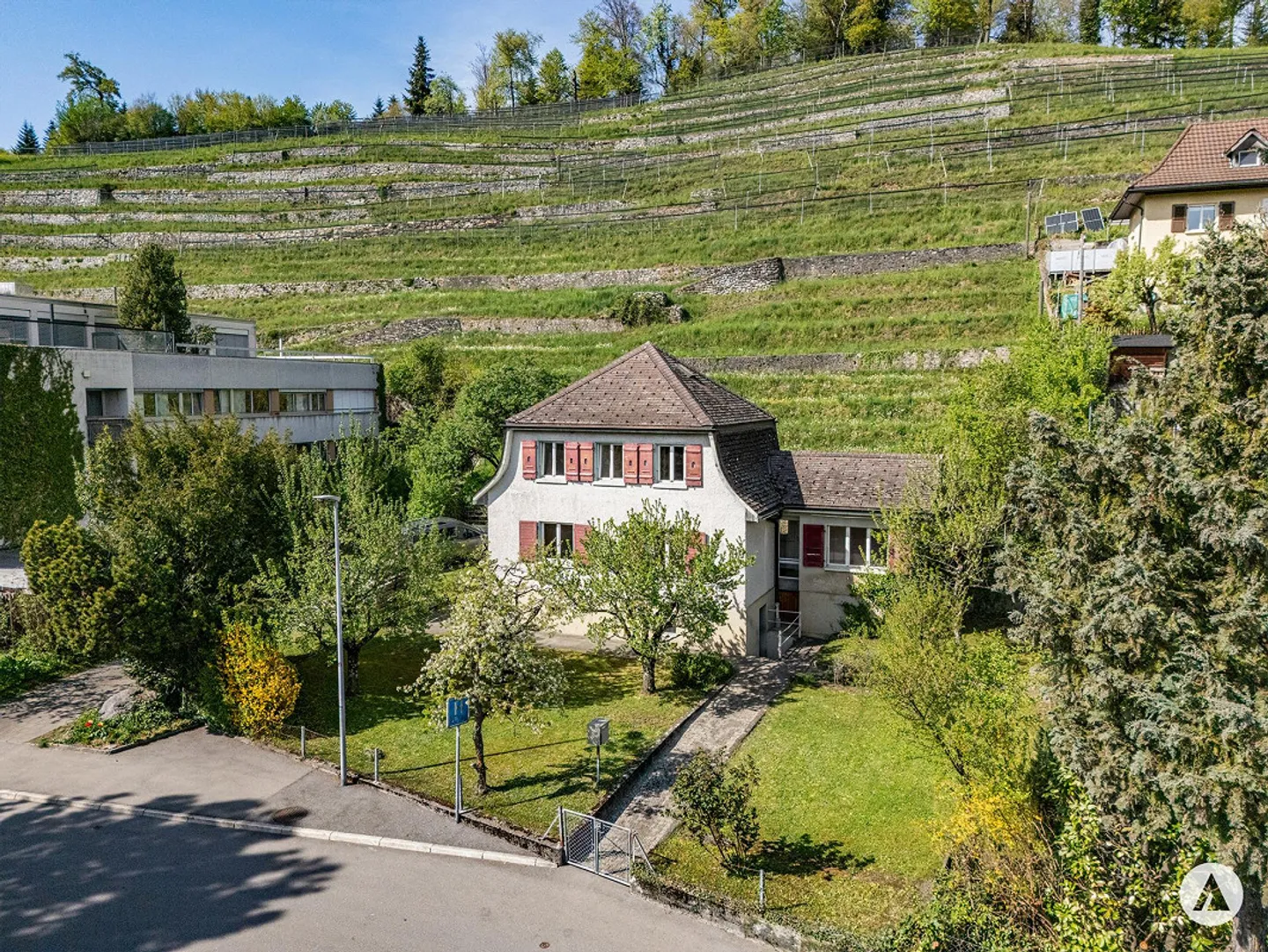 Building land with demolition object - 463 m² - Photo 1 of 13
