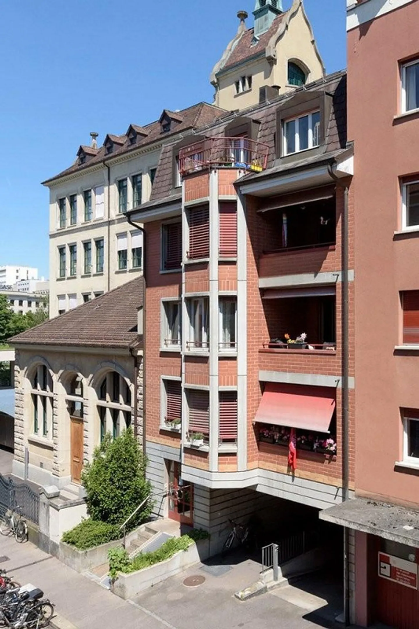 Sichere Parkmöglichkeit in Basel - Foto 1 von 1