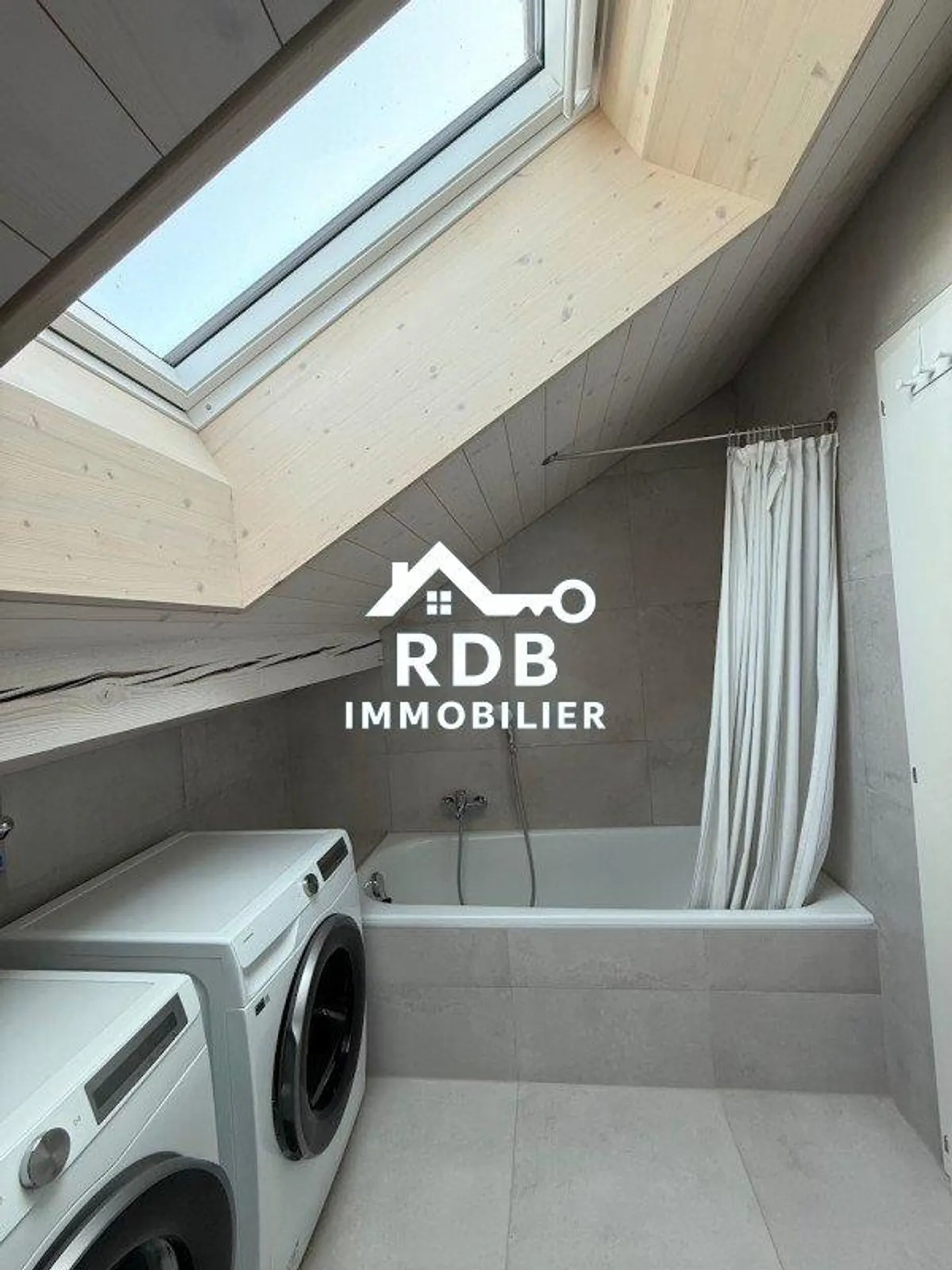 RAVISSANT DUPLEX 3.5 PIÈCES RÉNOVÉ EN 2025, AU CUR DE LA NATURE - Photo 11 sur 13