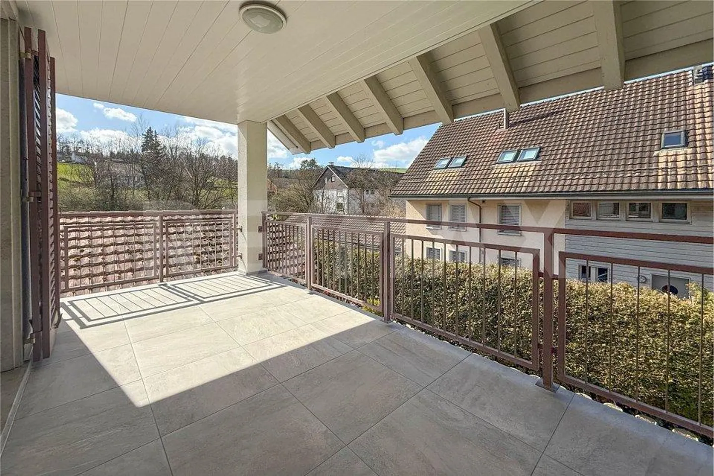 Appartement 4.5 pièces fraîchement rénové à louer à Hornussen - Photo 1 sur 13