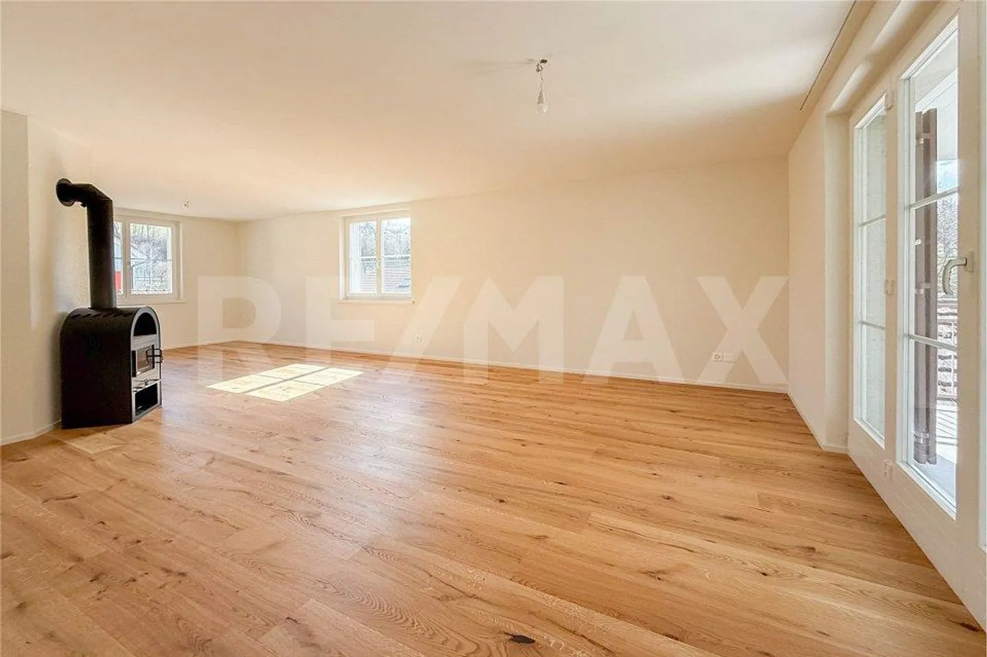 Appartement 4.5 pièces fraîchement rénové à louer à Hornussen - Photo 10 sur 13