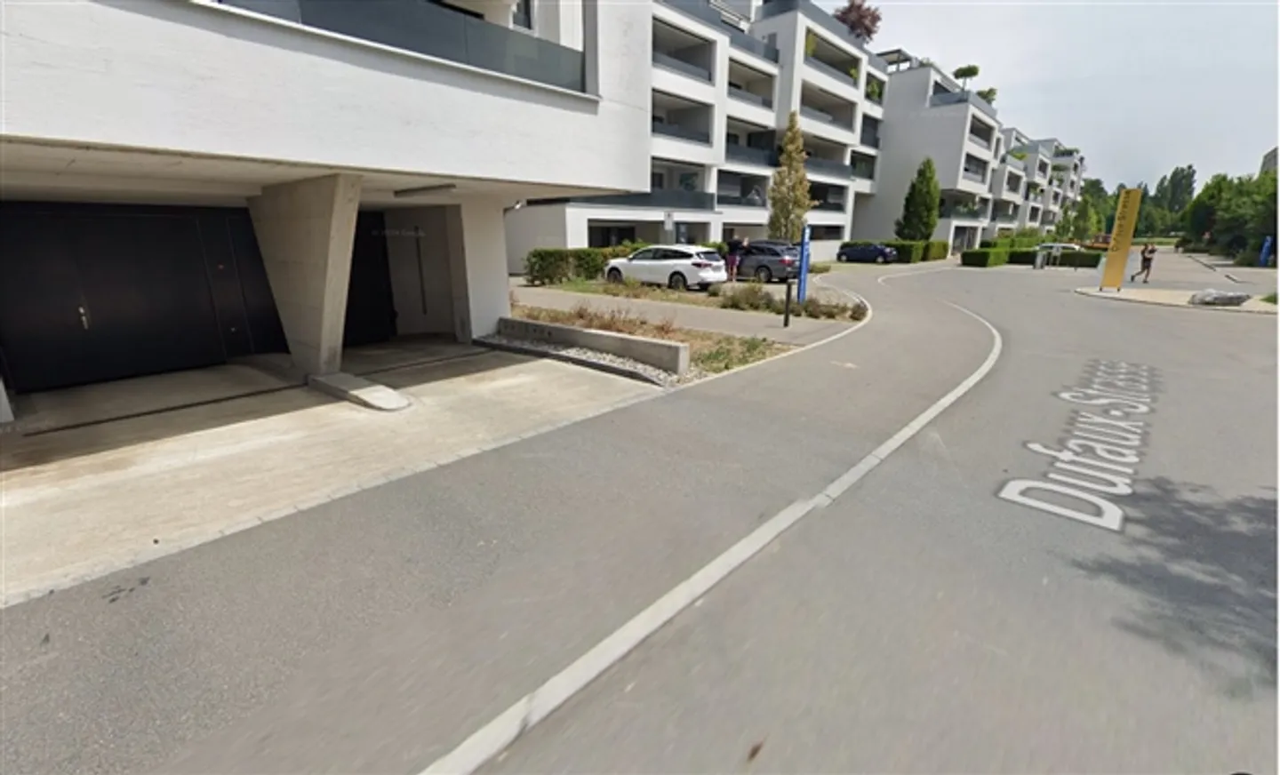 Geräumiger Parkplatz im Glattpark - Foto 2 von 3