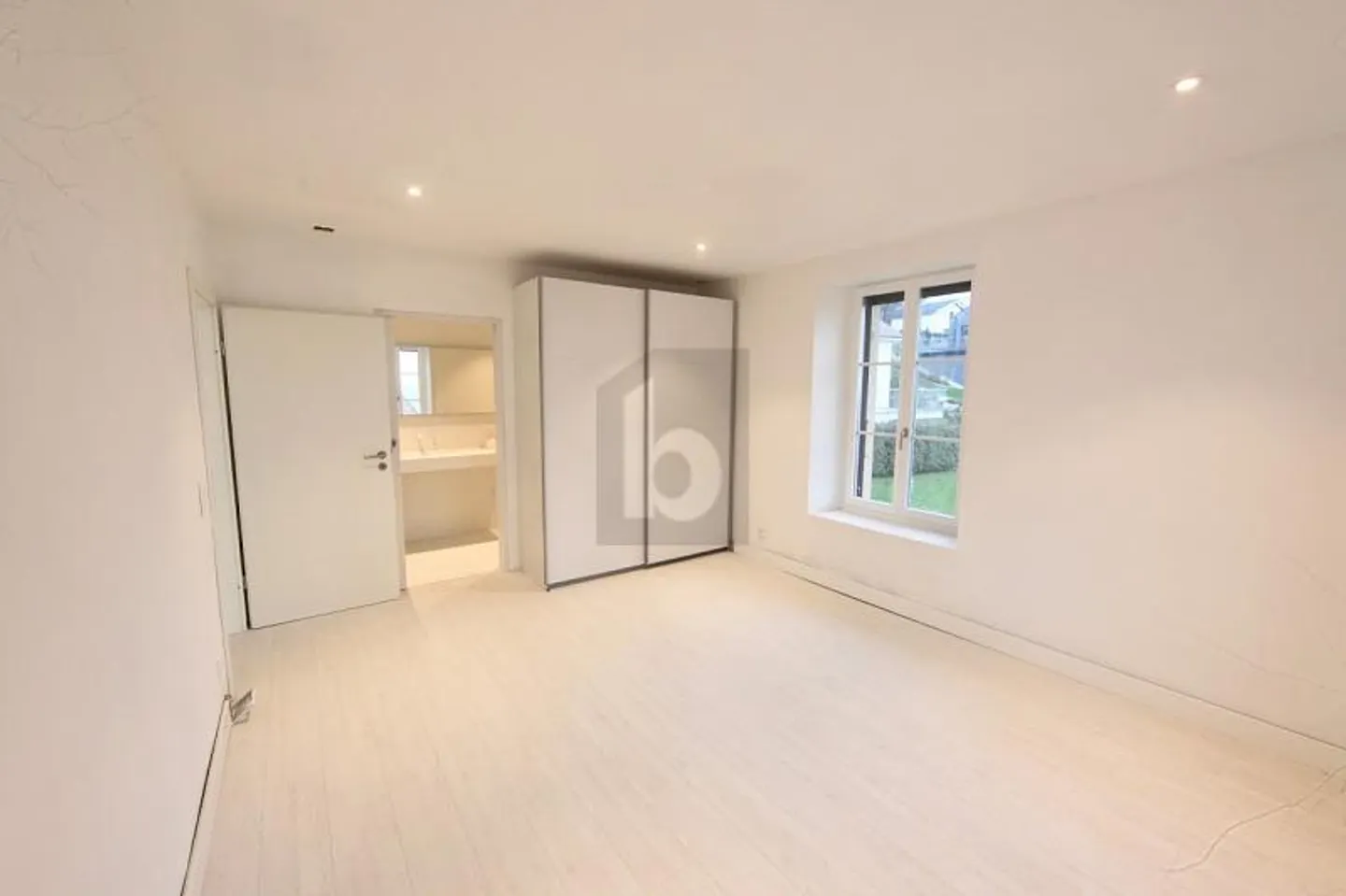 AUTHENTIC CHARM AND UNOBSTRUCTED VIEW! - Photo 4 of 6