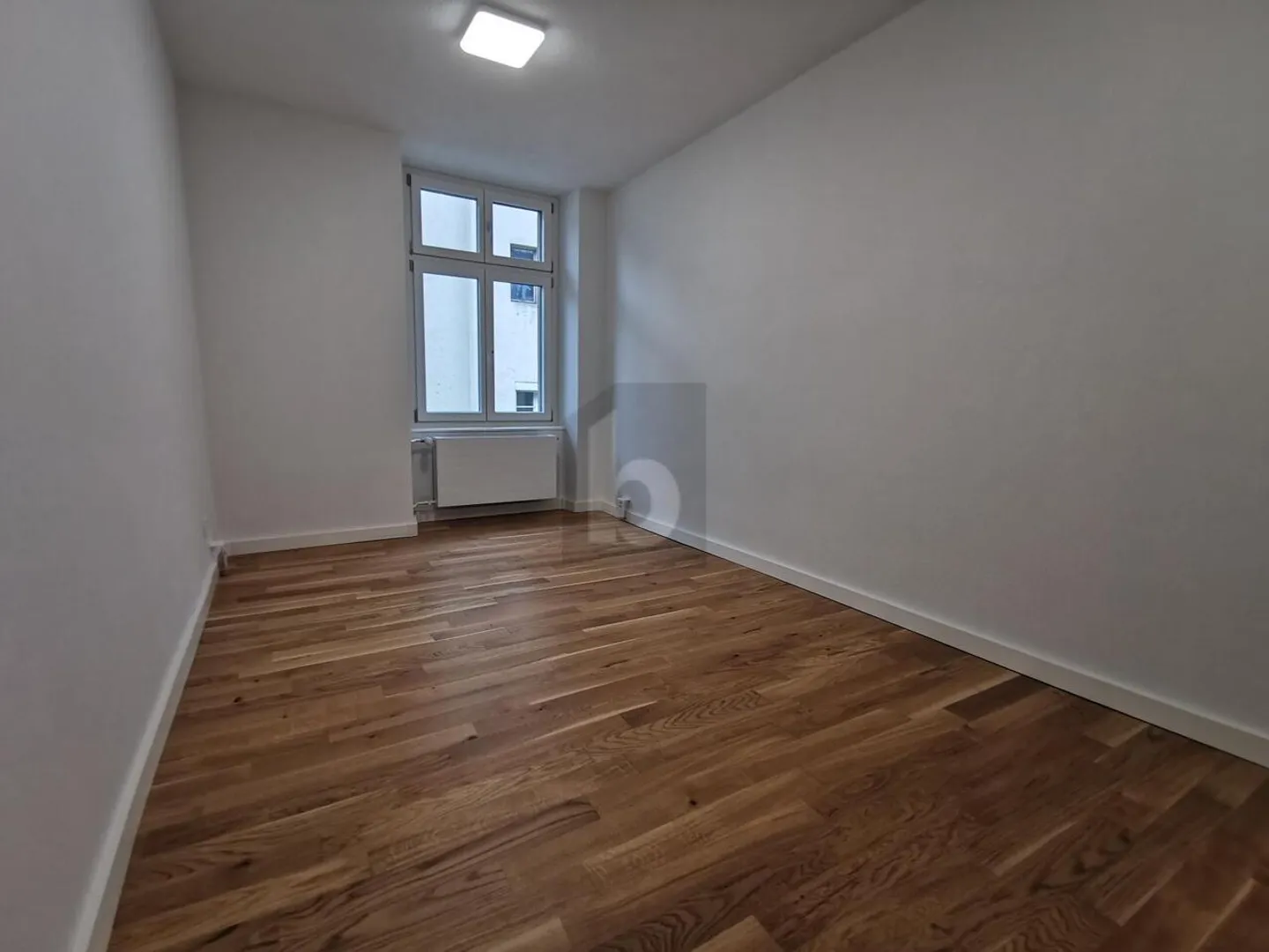 GROSSZÜGIG UND ZENTRAL - Foto 4 von 6