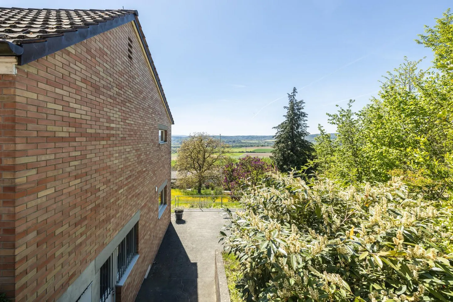 Opportunité d'investissement avec vue panoramique dégagée - Photo 4 sur 12