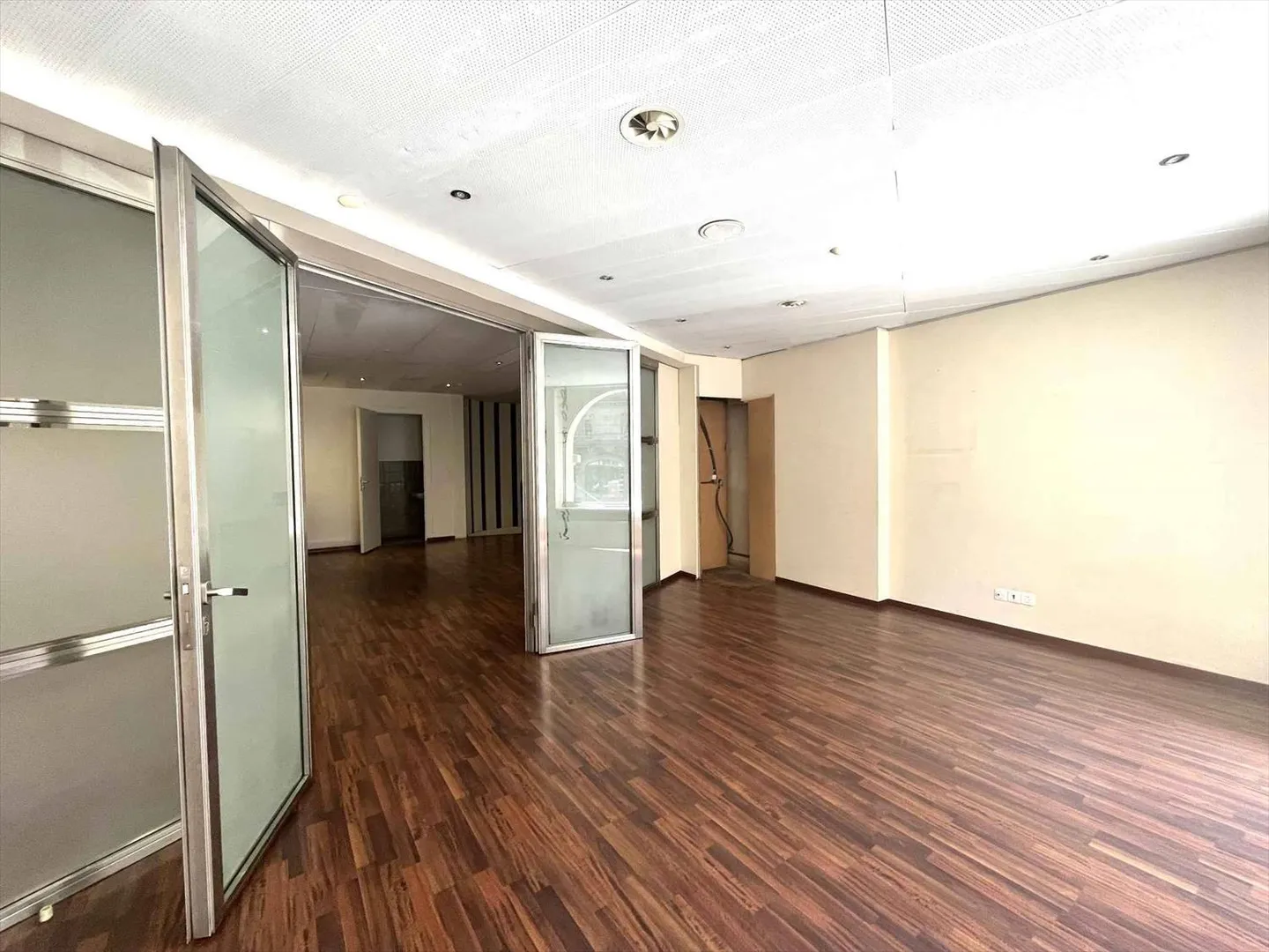 Arcade - Optimale Sichtbarkeit - in der Nähe des Bahnhofs Cornavin - Foto 3 von 6