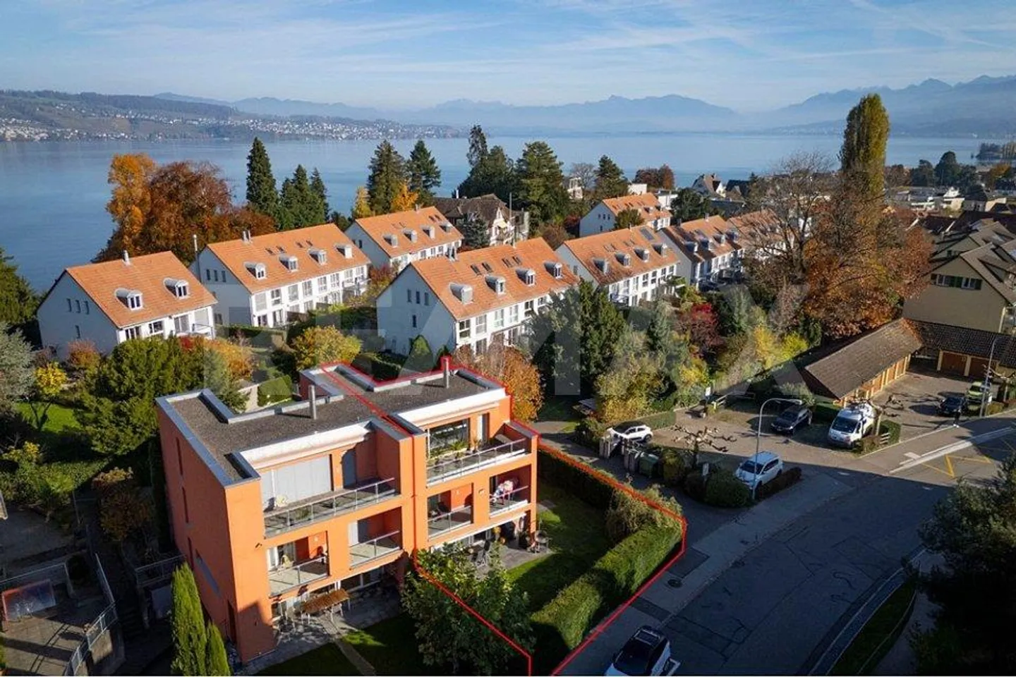 Modernes Doppeleinfamilienhaus in Seenähe / Ruhige und zentrale Lag... - Foto 1 von 13