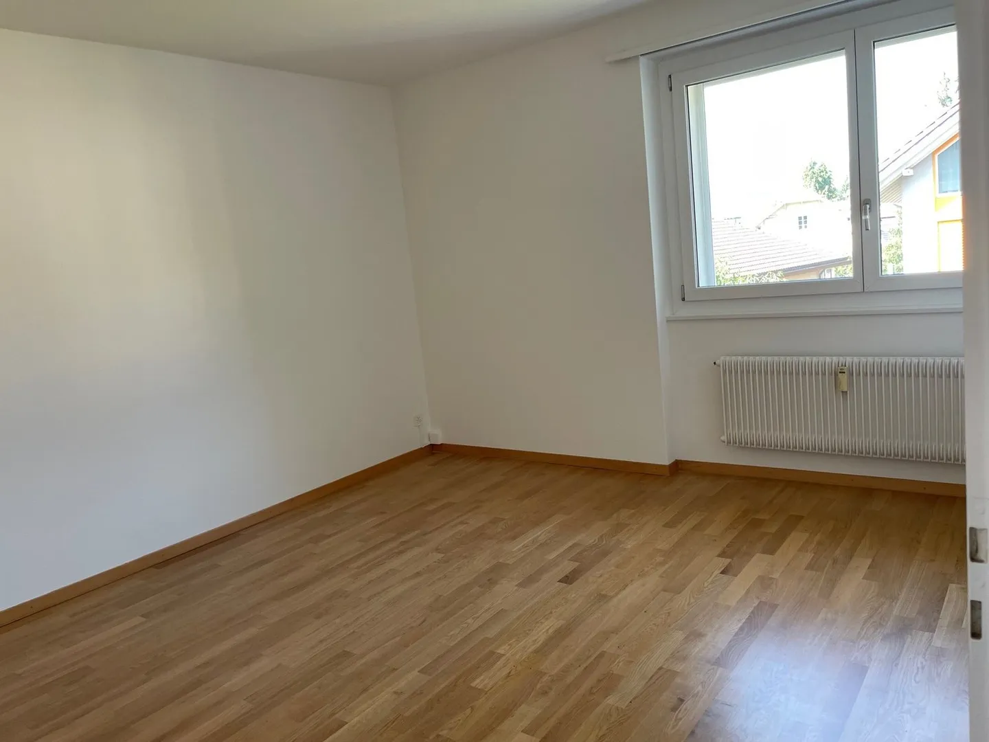 Appartement 3.5 pièces partiellement rénové avec balcon - Photo 5 sur 7