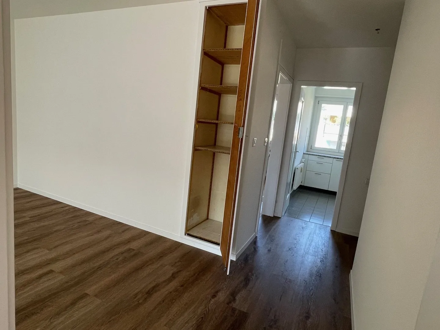 Appartement 3.5 pièces partiellement rénové avec balcon - Photo 6 sur 7