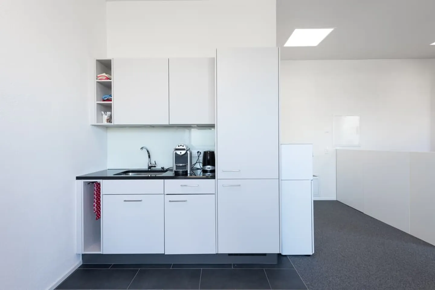 Ecco il tuo successo commerciale a casa - disponibile immediatamente e nella migliore posizione - Foto 3 di 11