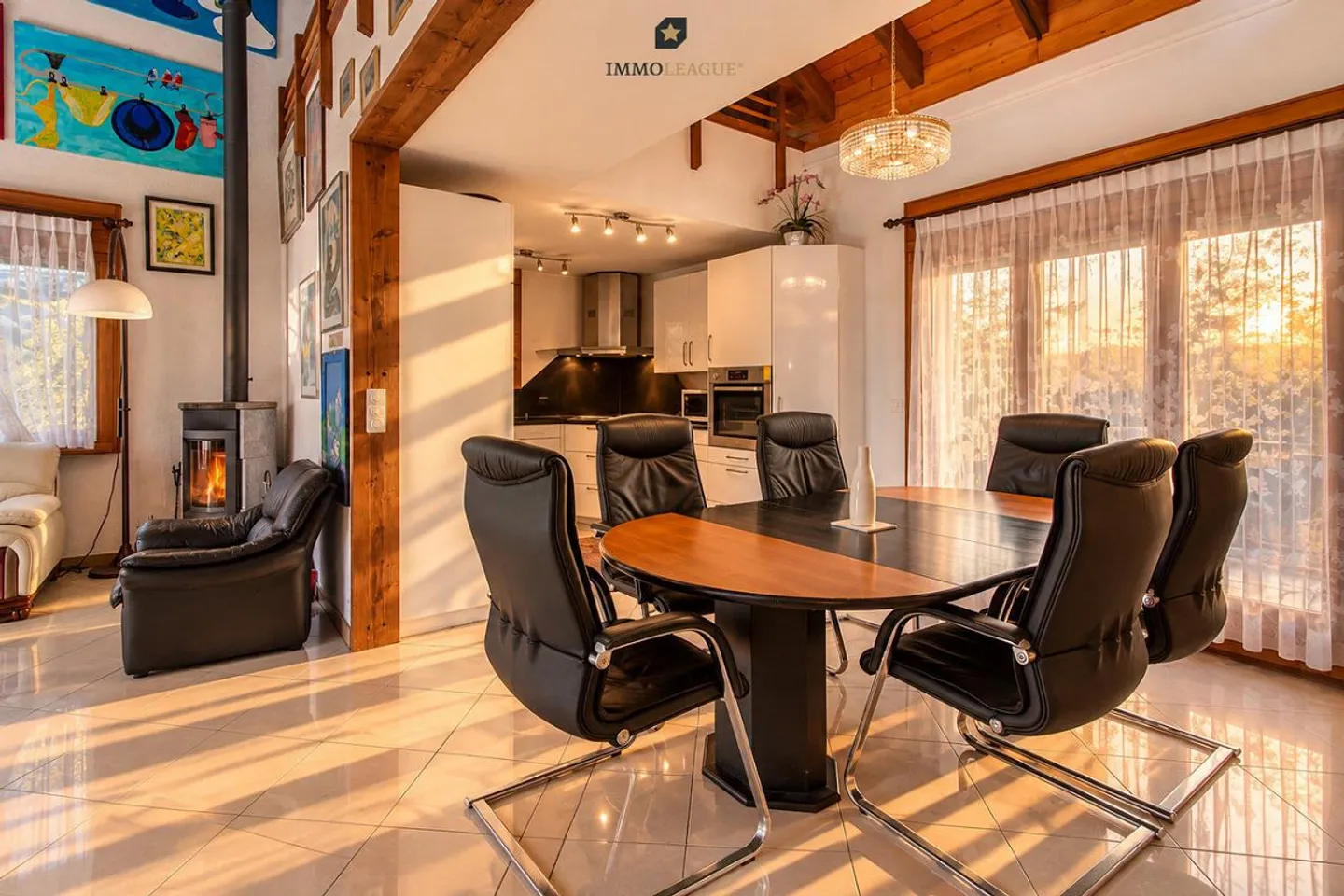 La tua casa con vista mozzafiato e piena di possibilità. - Foto 3 di 12