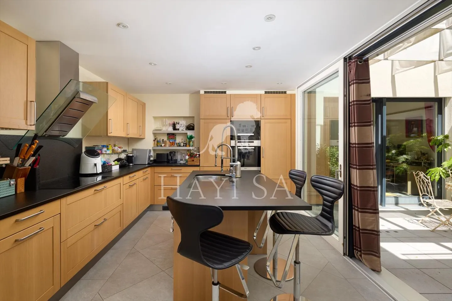 Luxueux appartement avec vue panoramique sur le lac et les Alpes - Photo 5 sur 12