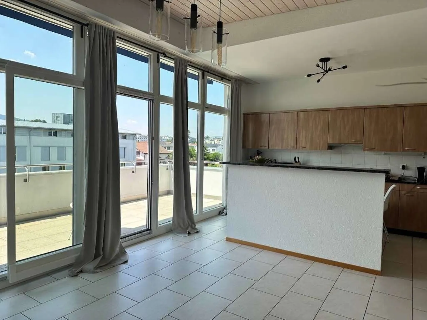 Appartement à louer - Photo 3 sur 9