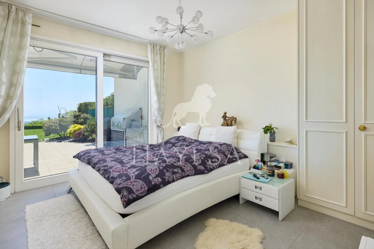 Luxueux appartement avec vue panoramique sur le lac et les Alpes - Photo 7 sur 12