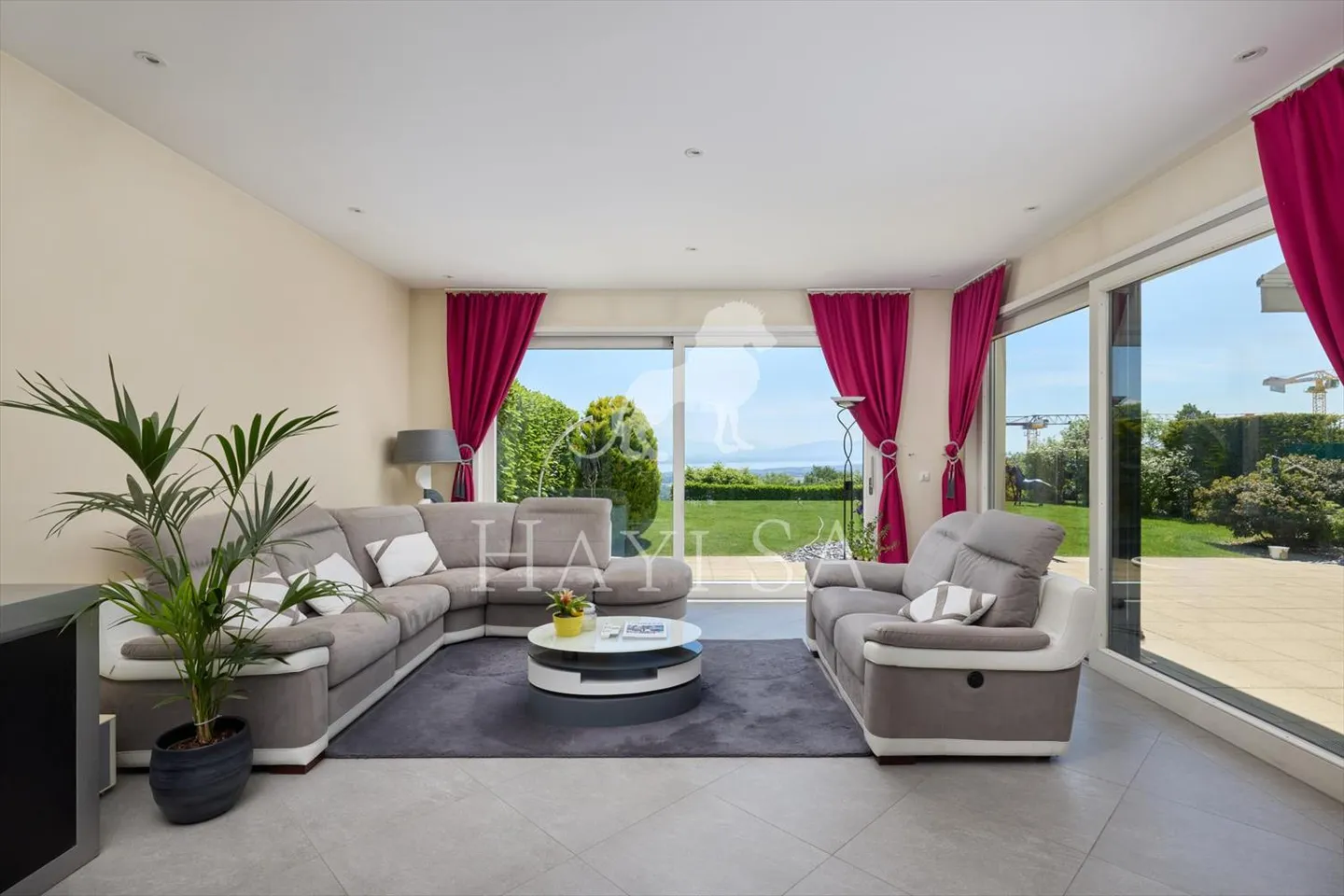 Luxueux appartement avec vue panoramique sur le lac et les Alpes - Photo 8 sur 12