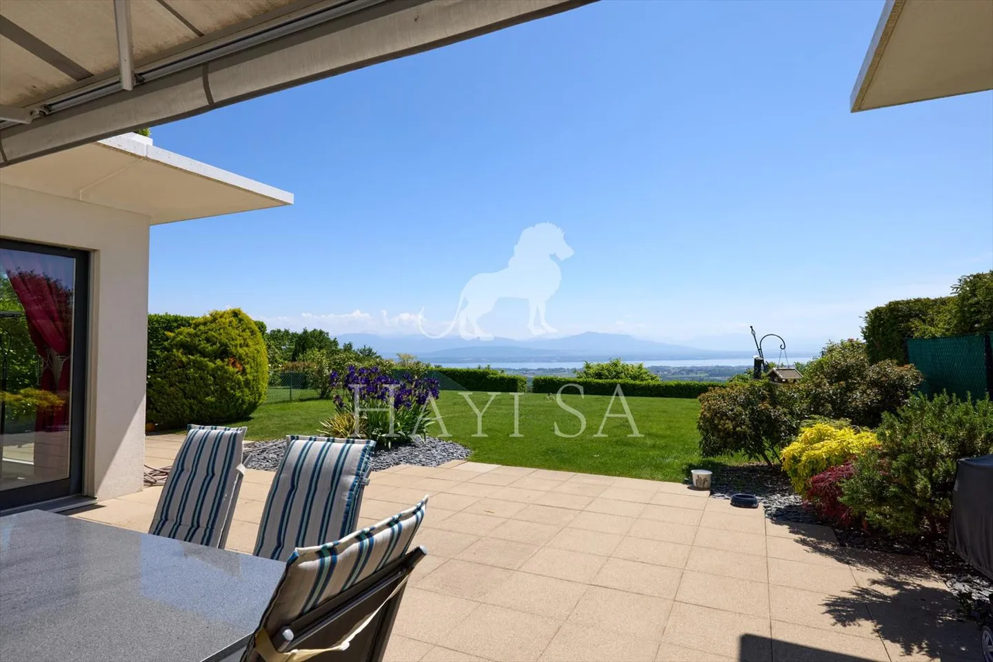 Luxueux appartement avec vue panoramique sur le lac et les Alpes - Photo 10 sur 12