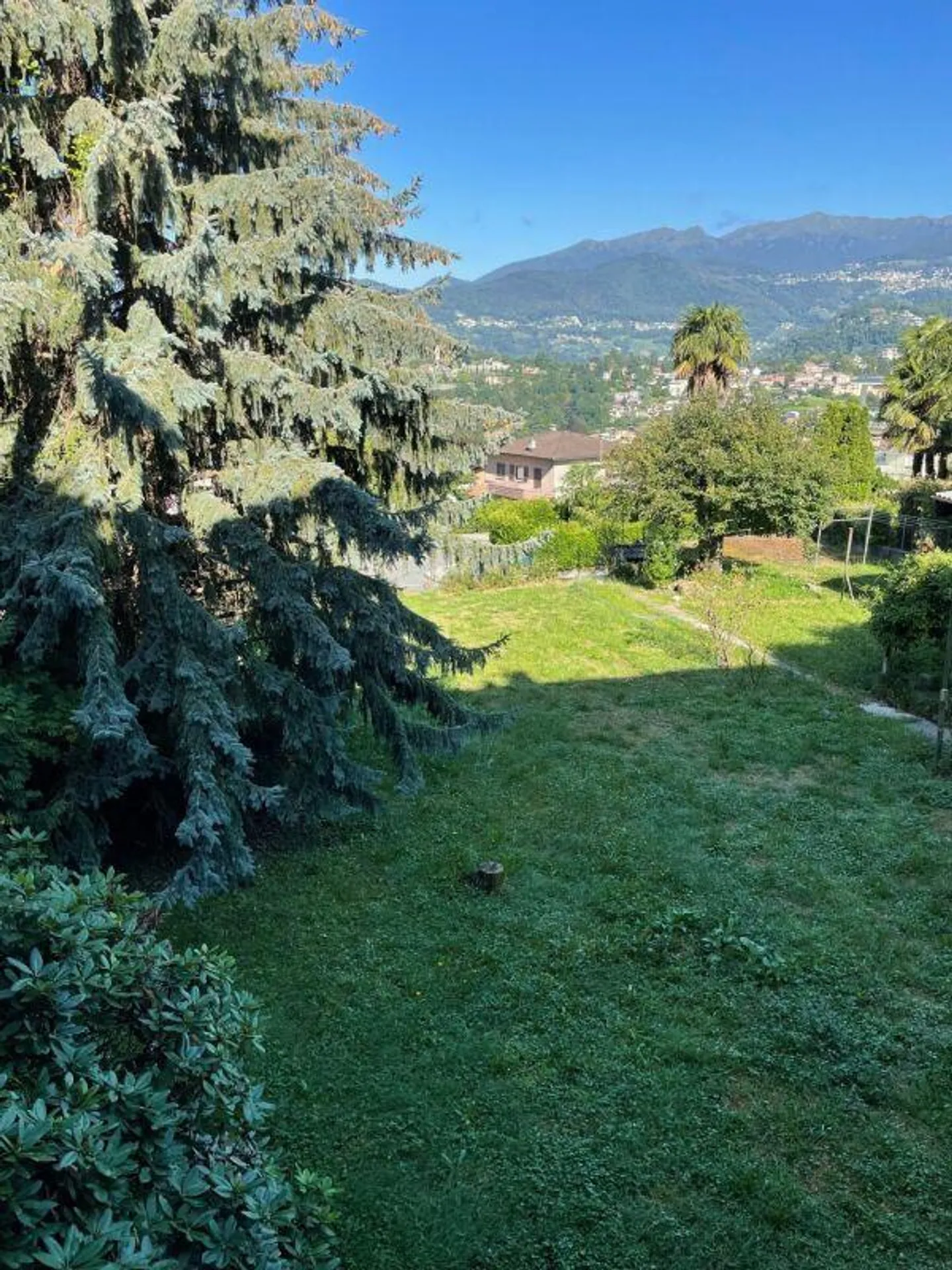 Casa da ristrutturare con terreno edificabile - Foto 7 di 7