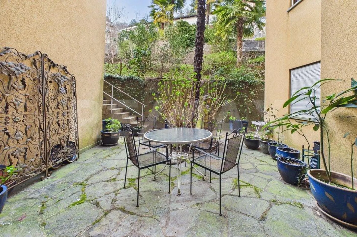 Bright 4½ rooms with lake view, balcony and terrace in a strategic position - Photo 3 of 13