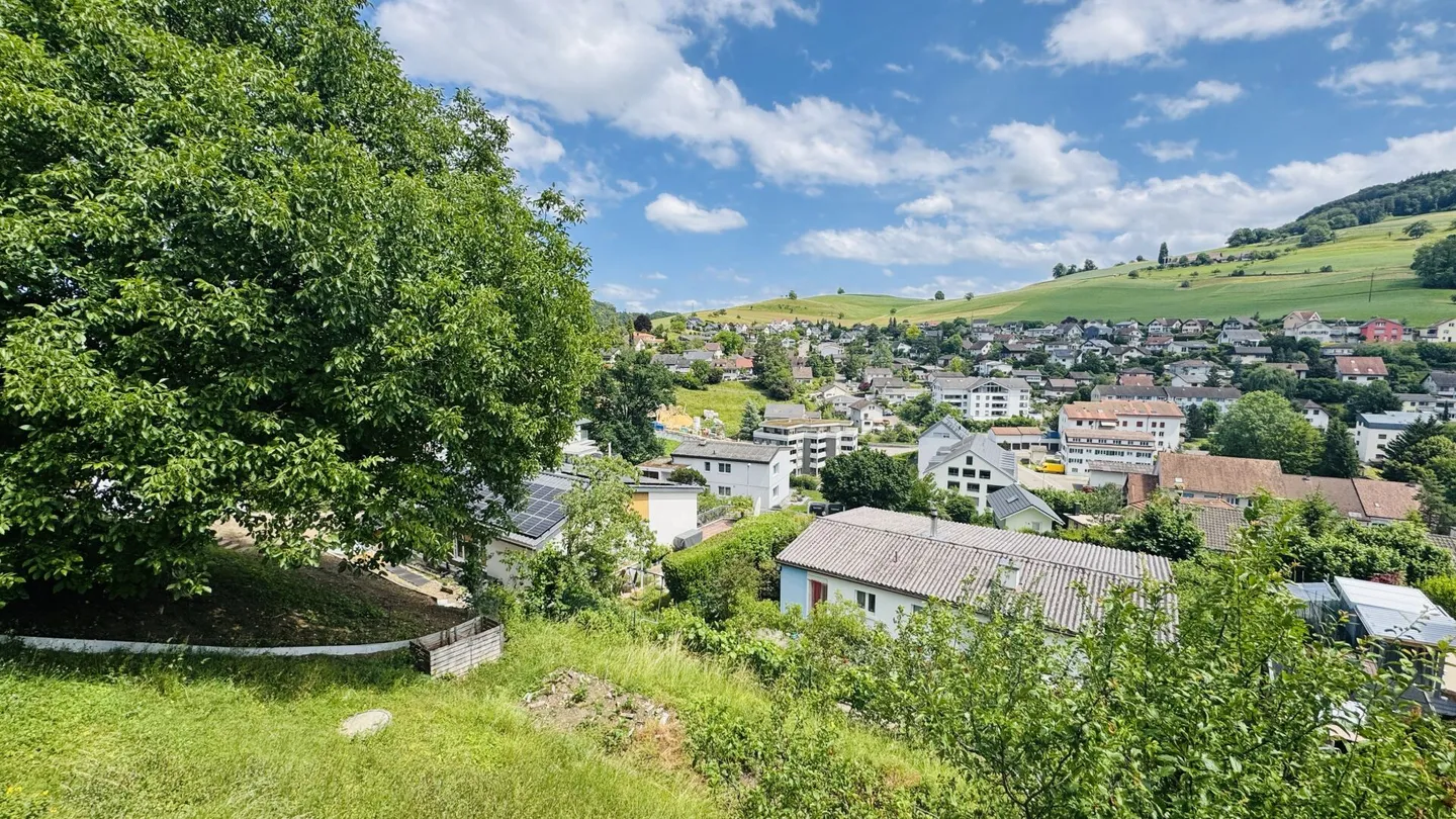 Detached 5-room single-family house with garage, forecourt, balcony, garden and beautiful view - Photo 4 of 26