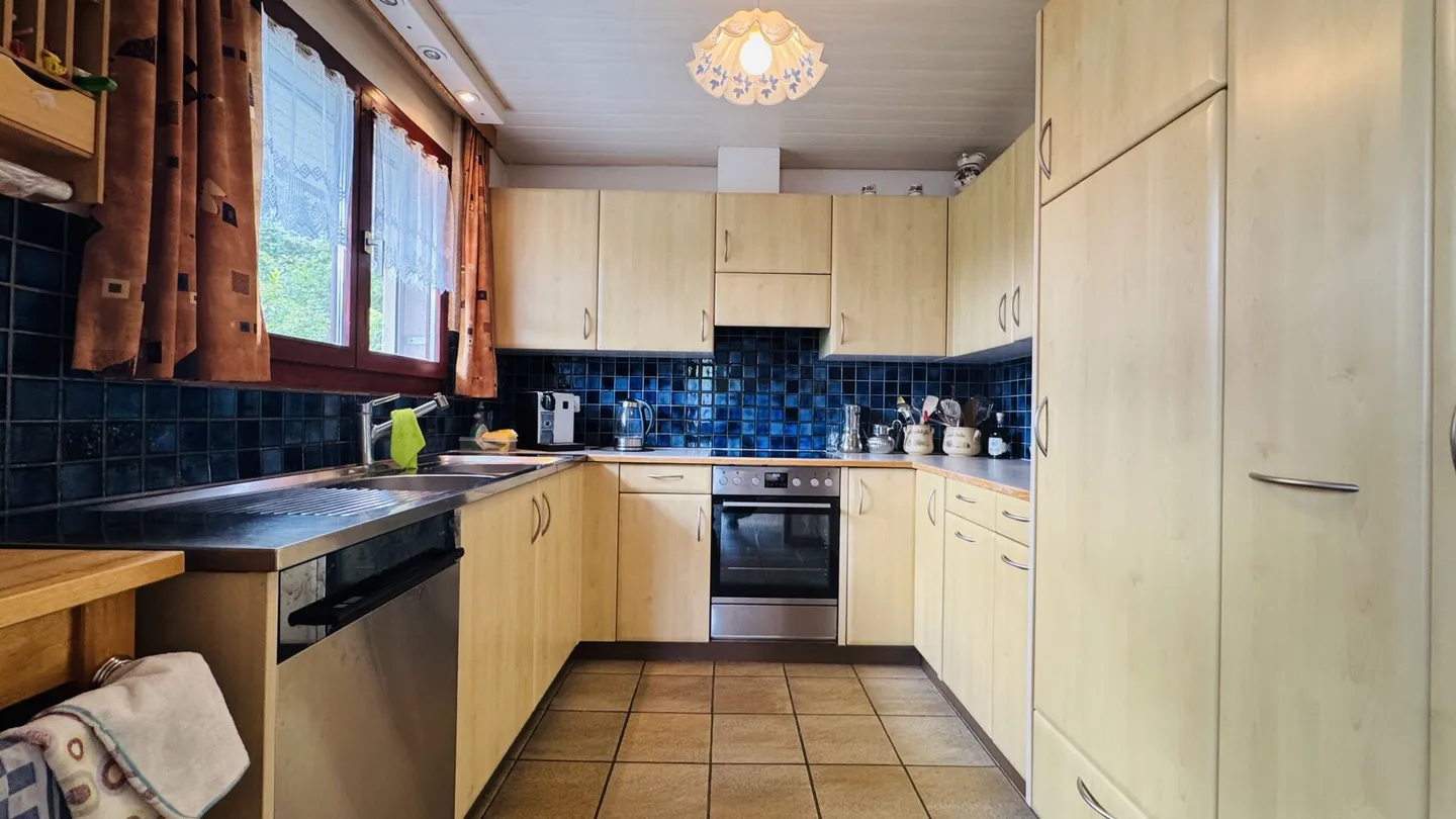 Detached 5-room single-family house with garage, forecourt, balcony, garden and beautiful view - Photo 5 of 26