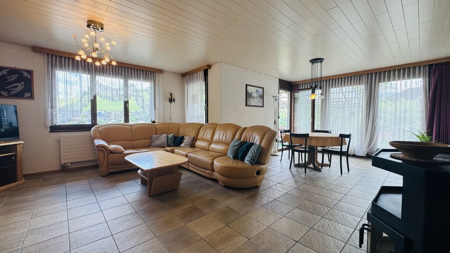 Detached 5-room single-family house with garage, forecourt, balcony, garden and beautiful view - Photo 6 of 26
