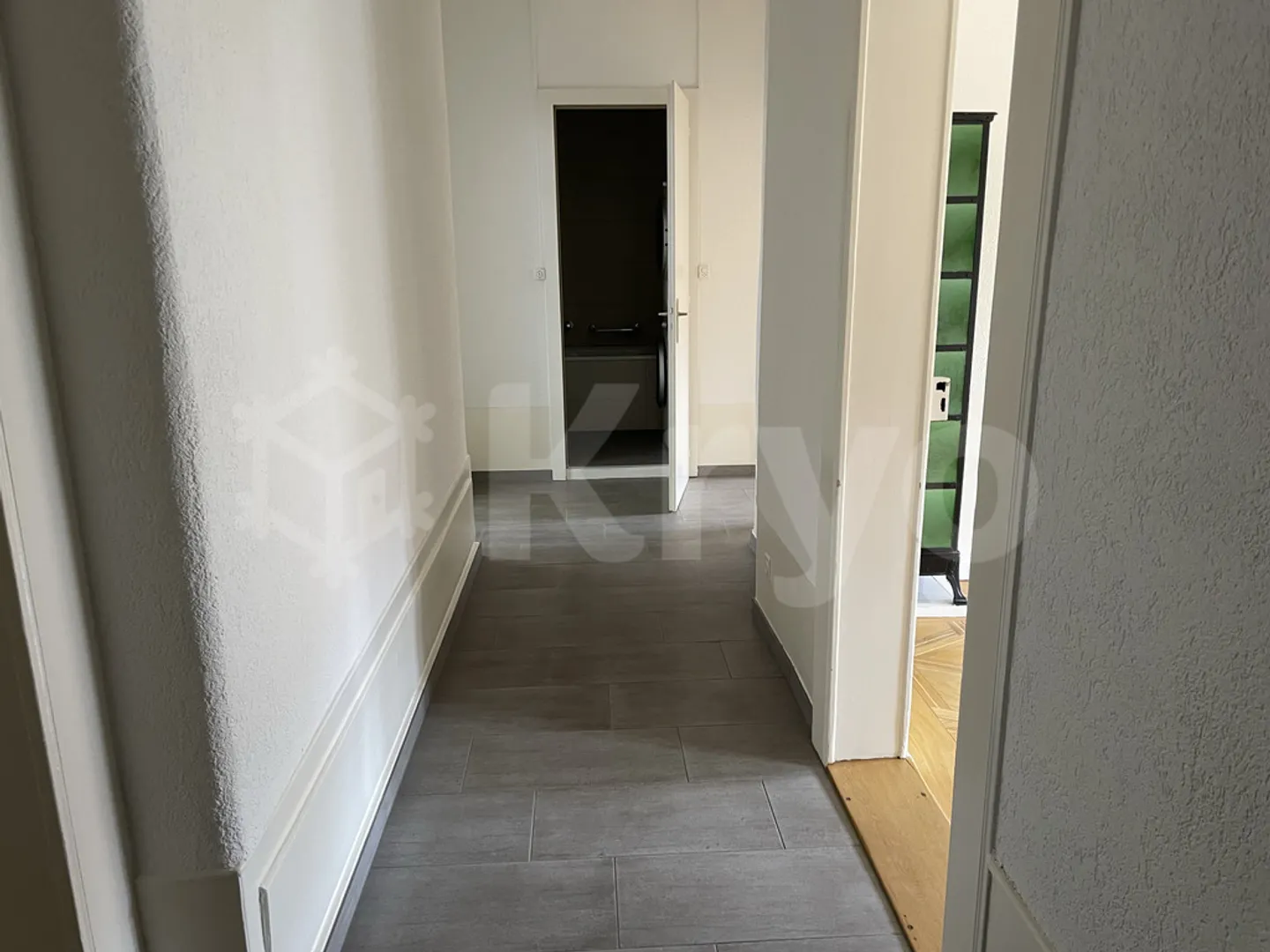 Charming City Center Apartment - Photo 7 of 9
