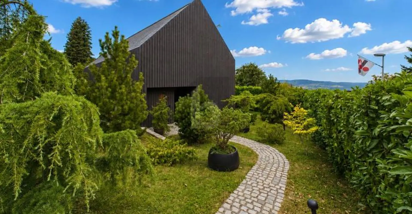 Architektenhaus mit sonnigem Garten - Foto 1 von 4