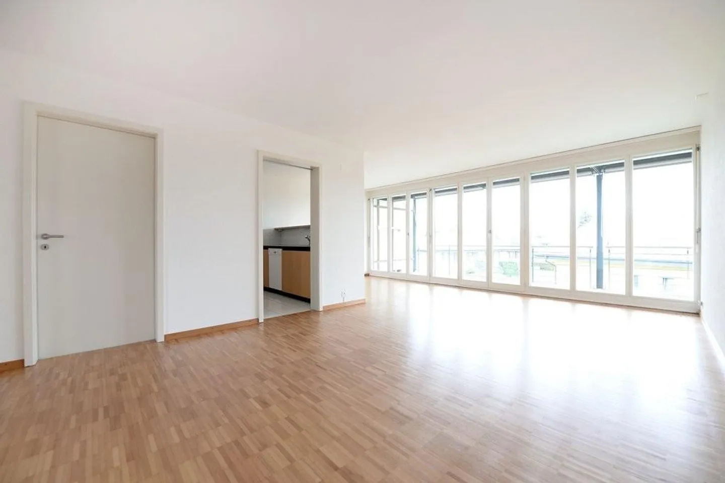 Nuovo! Superbo appartamento spazioso a Riaz! - Foto 2 di 8