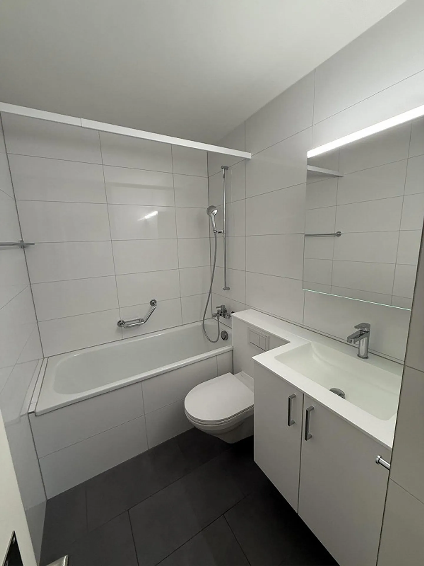 Appartamento 3.5 stanze ristrutturato - Foto 6 di 8