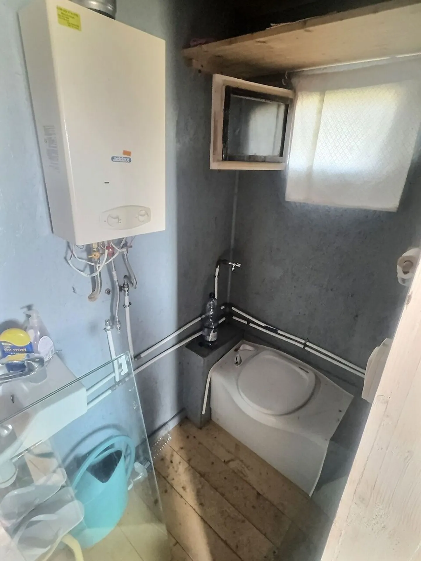 1 Room House - Photo 10 of 10
