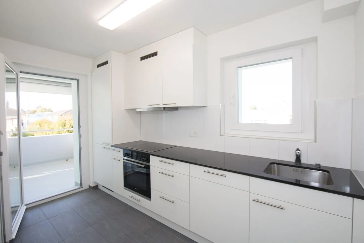 Appartement avec tour de lavage privé. Une visite en vaut la peine ! - Photo 1 sur 9