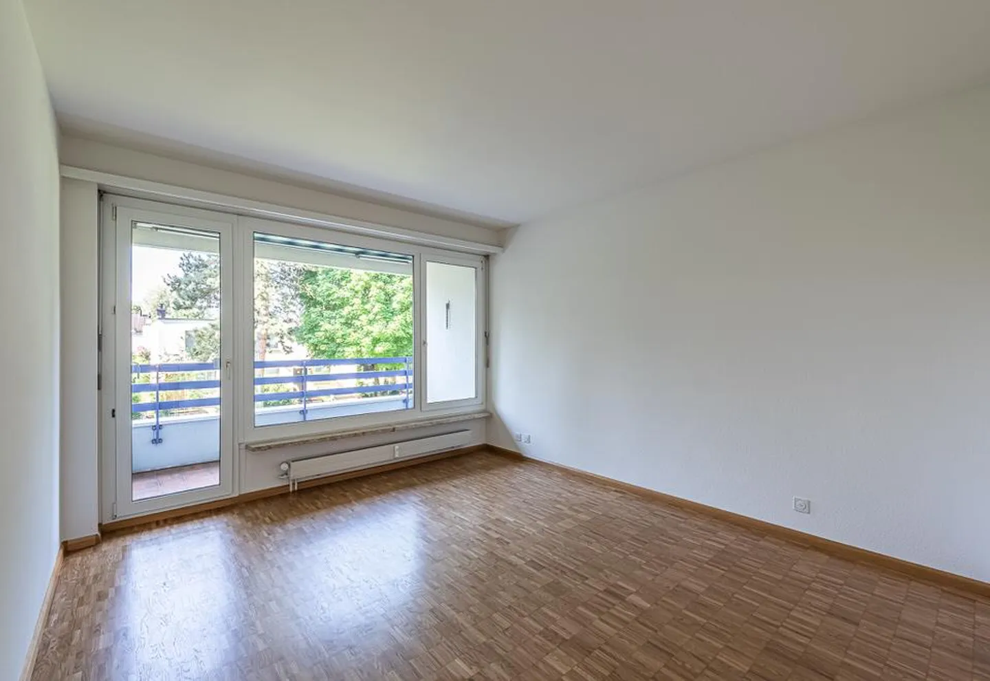 Vivre tranquillement, vivre au centre - Appartement de 3,5 pièces à Reinach - Photo 2 sur 7