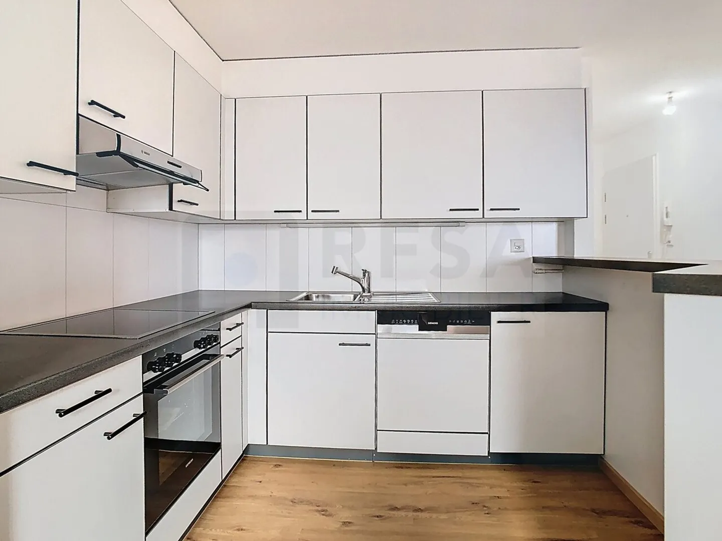 Apartment for rent - Photo 3 of 7