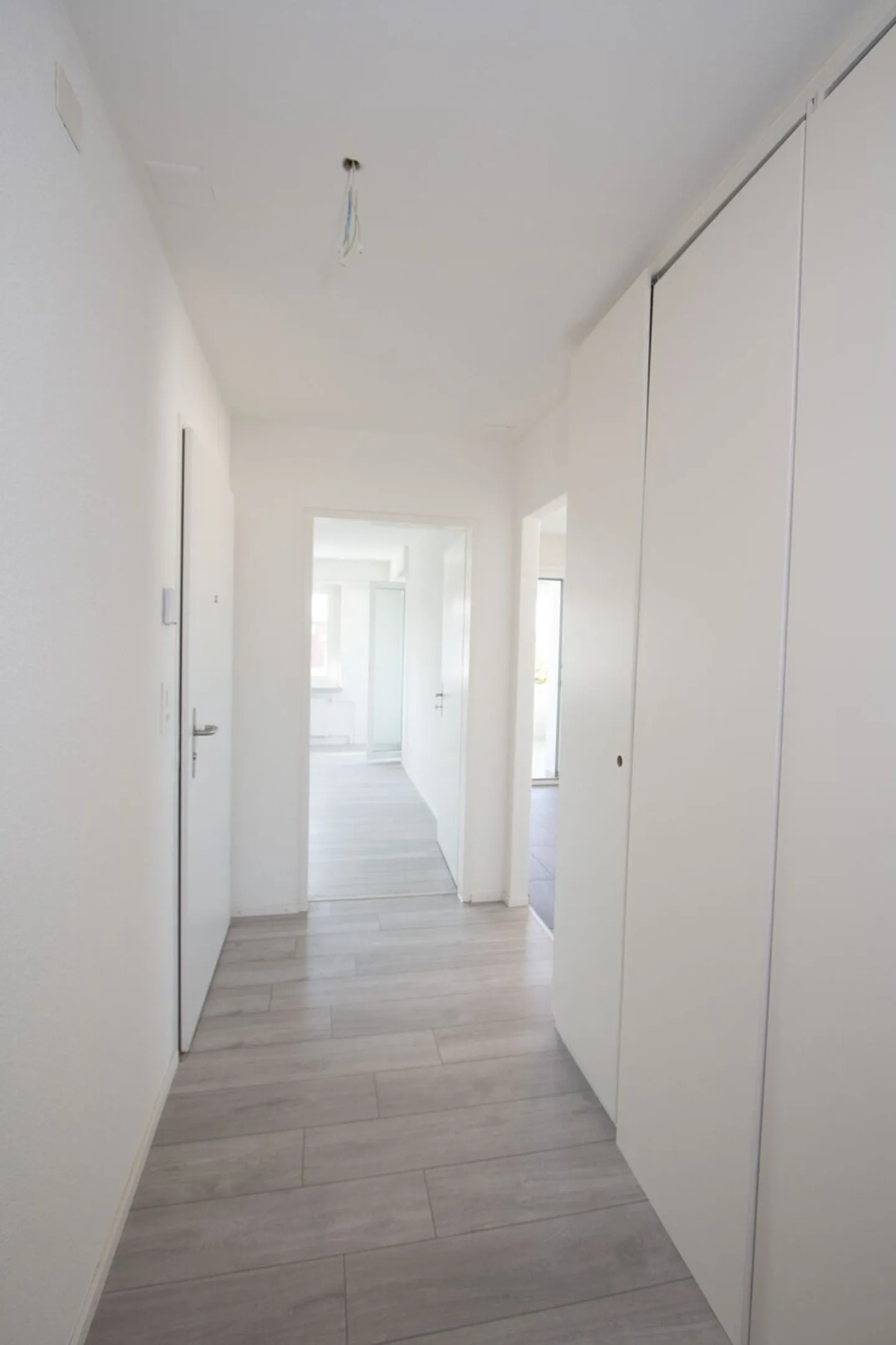 Appartement avec tour de lavage privé. Une visite en vaut la peine ! - Photo 3 sur 9