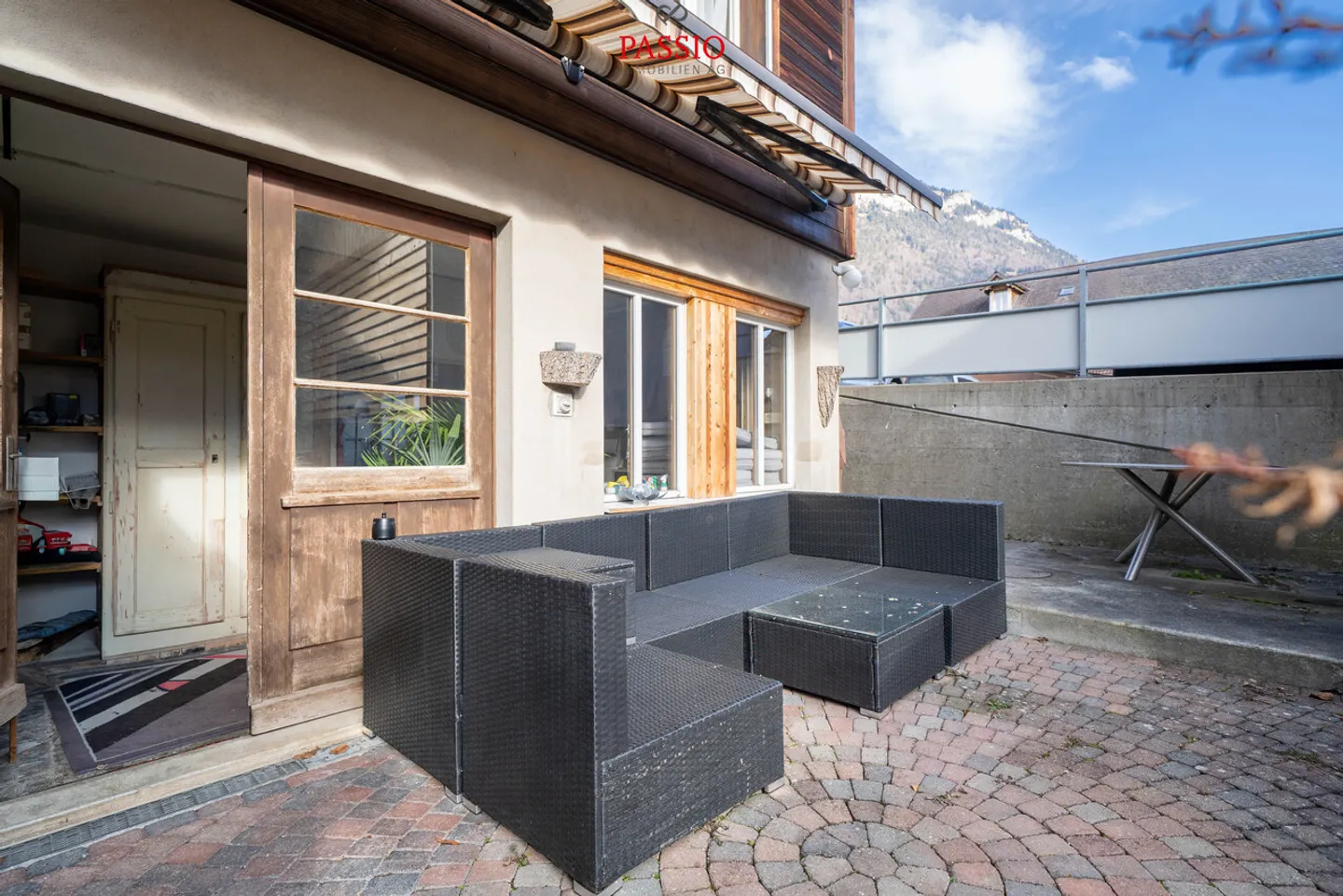 Maison semi-détachée de 7,5 pièces avec vue sur le lac et potentiel - Photo 16 sur 33