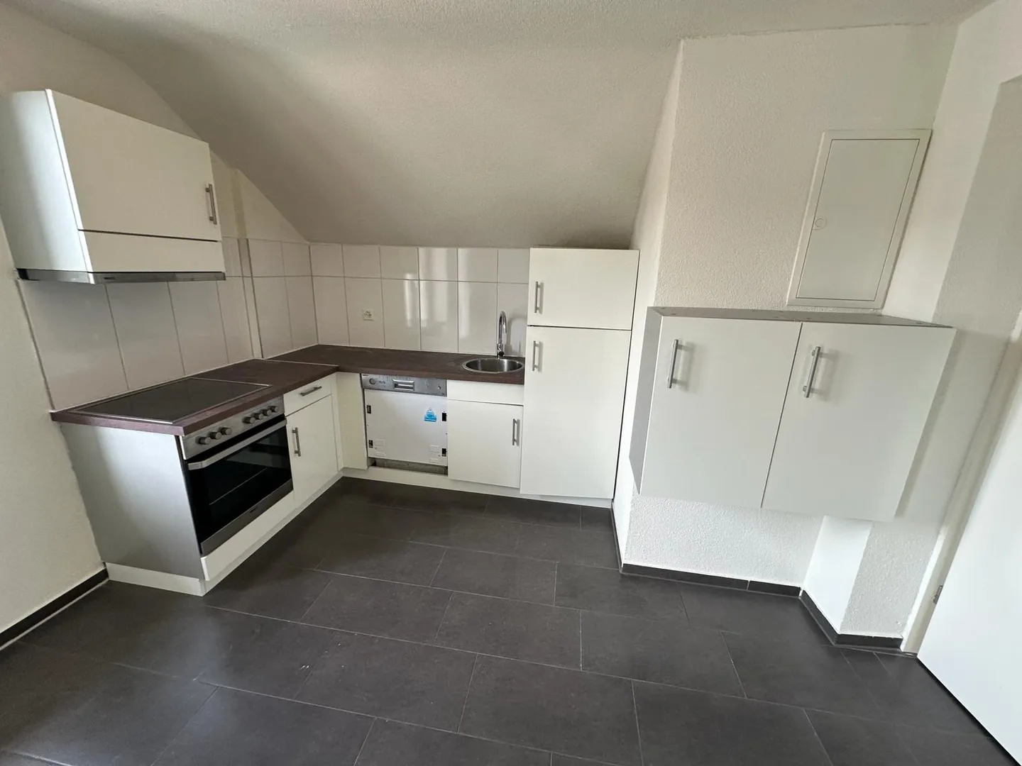 Modern 4.5-Room Apartment – Your New Home for Comfort - Photo 4 of 5