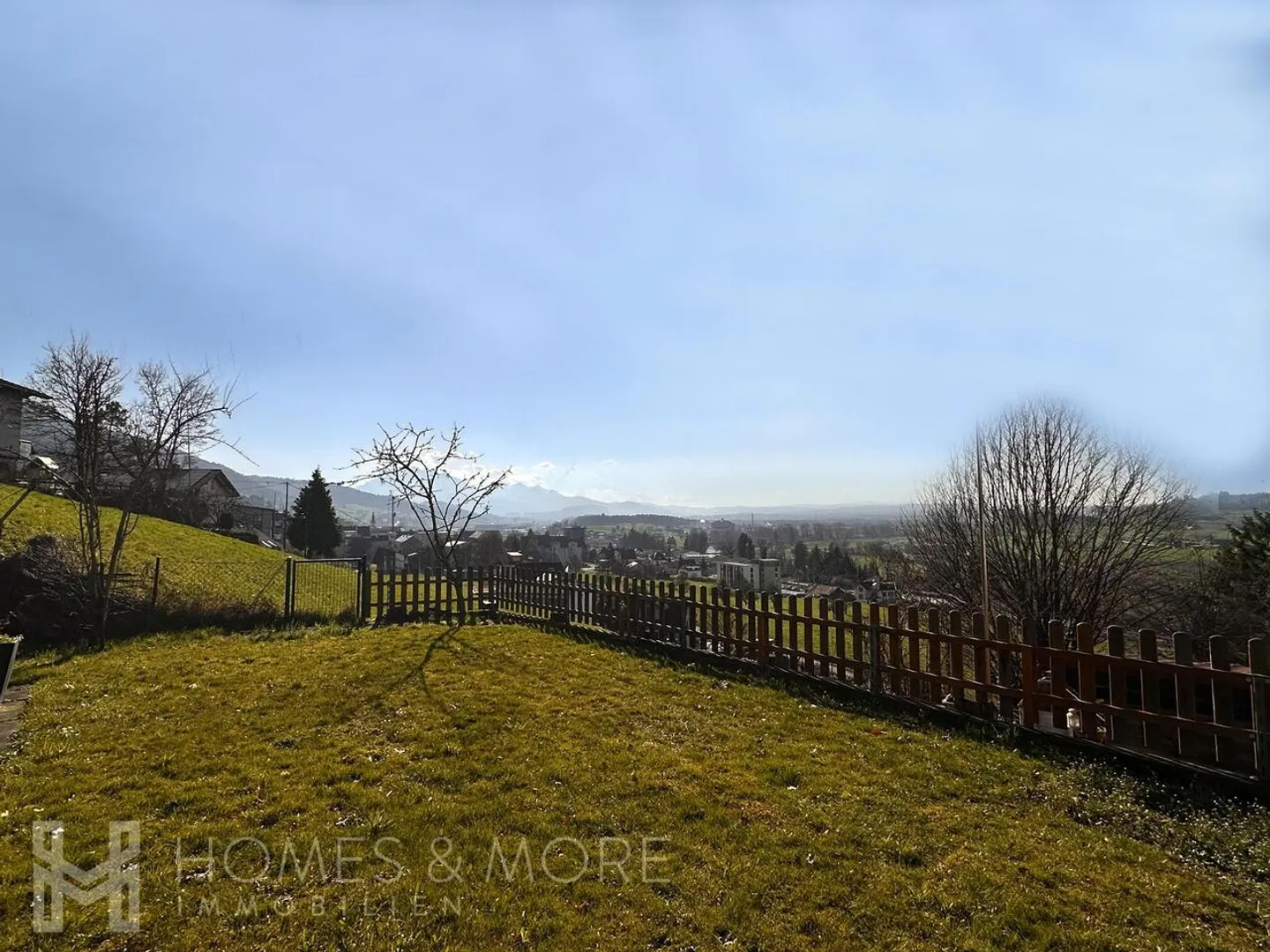 VIVERE CON GIARDINO E VISTA SUL PILATUS - Foto 5 di 5