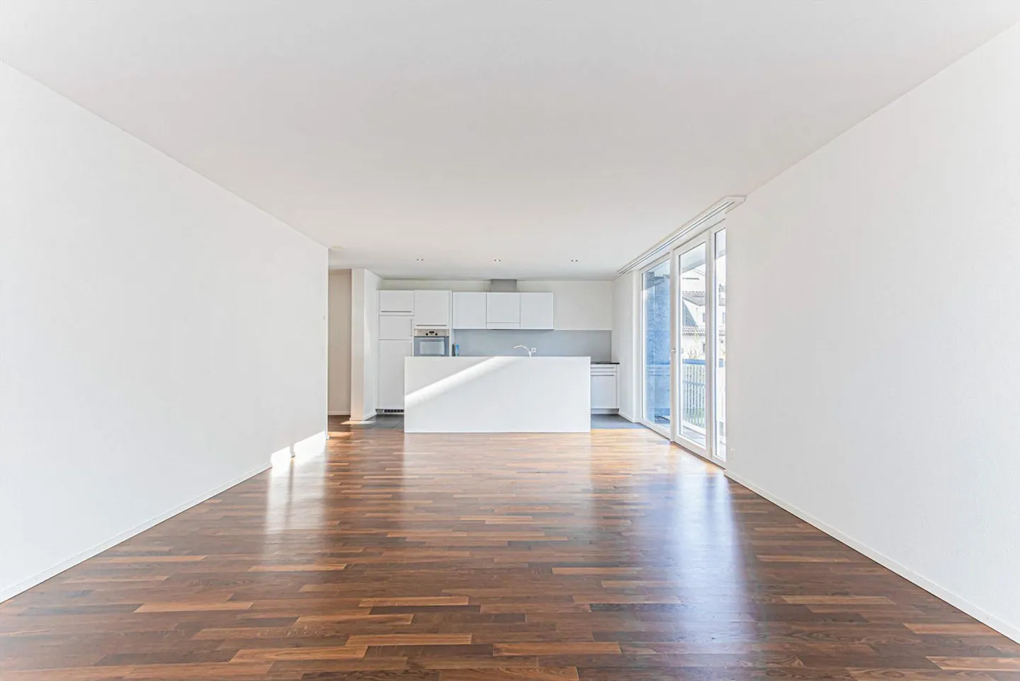 Appartement calme et moderne dans un emplacement de choix - Photo 1 sur 9