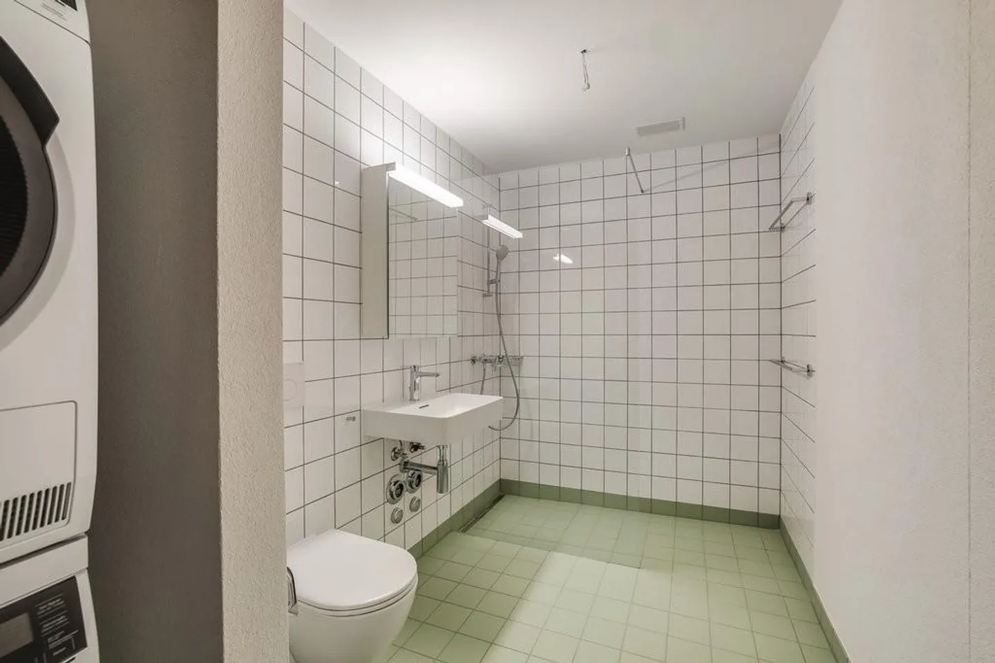 Modern 2.5-room apartment, bright and close to nature - Photo 3 of 8
